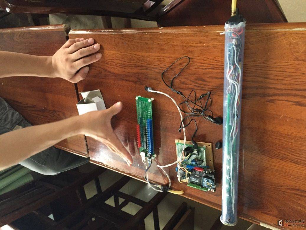 当理工男遭遇小破孩,一起来看发生了什么!