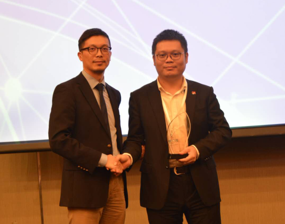 赫联电子荣获易德龙2017年度优秀供应商奖项