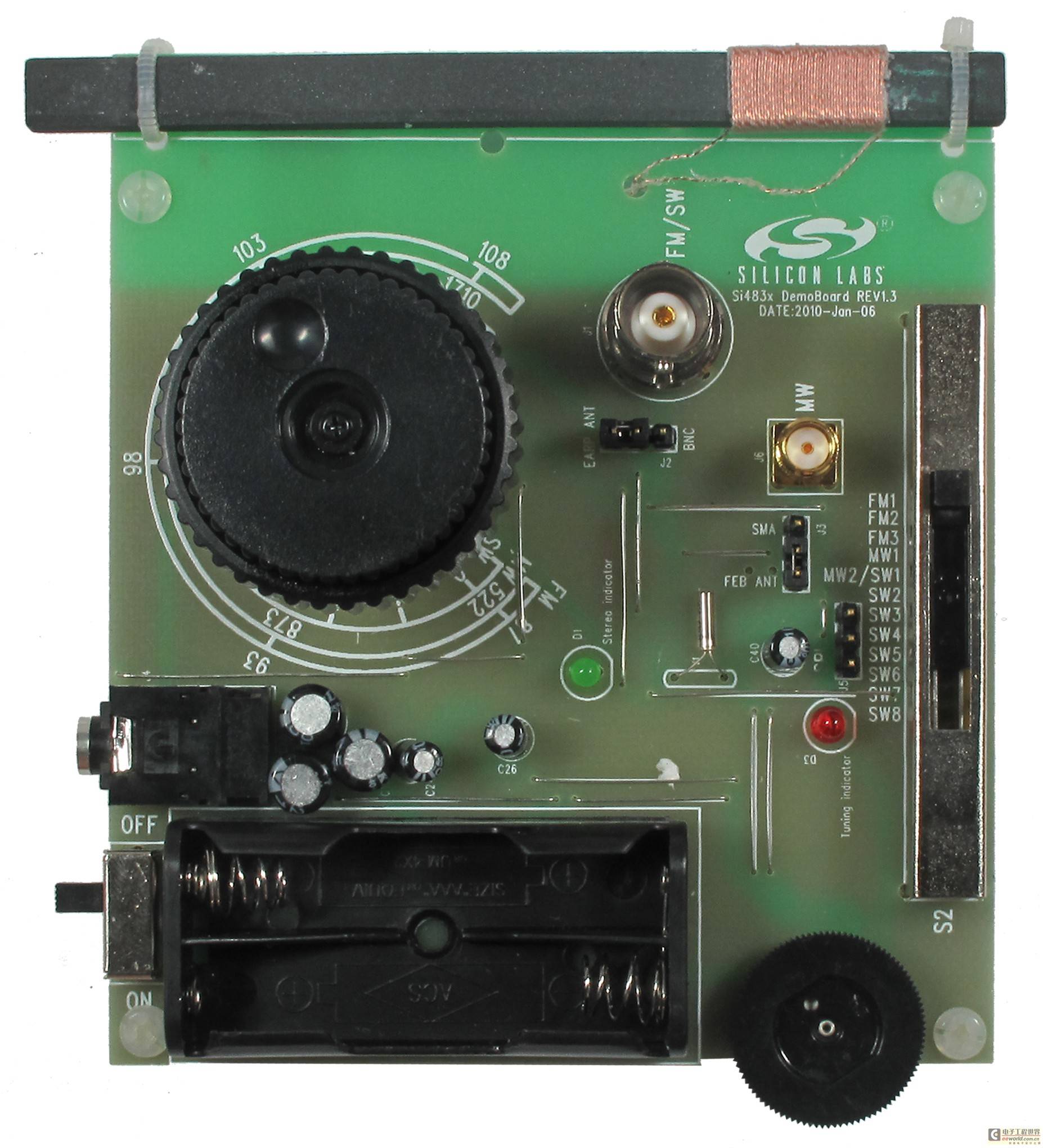 芯科AM\/FM接收器芯片Si4830使模拟收音机具